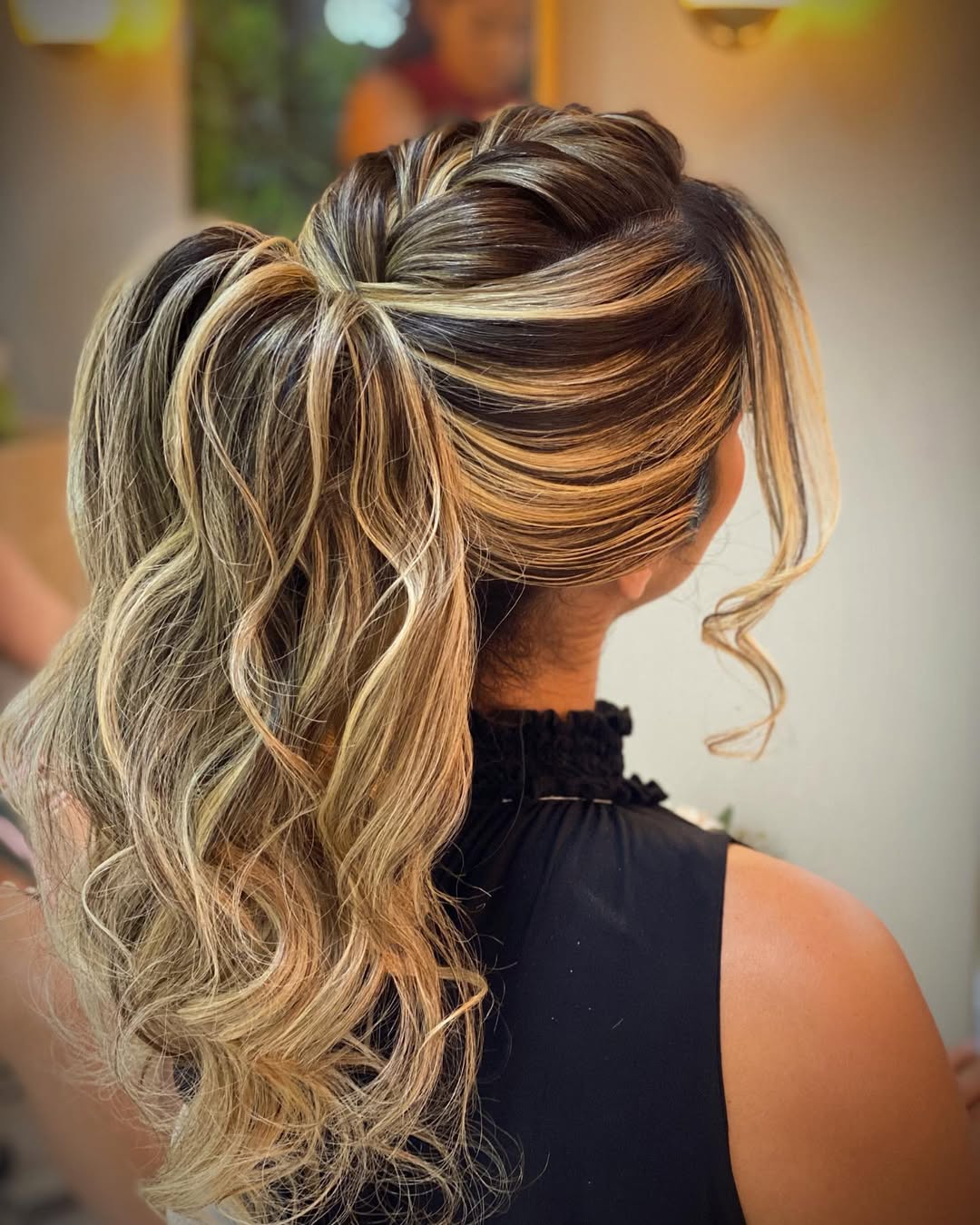 penteado madrinha casamento a noite