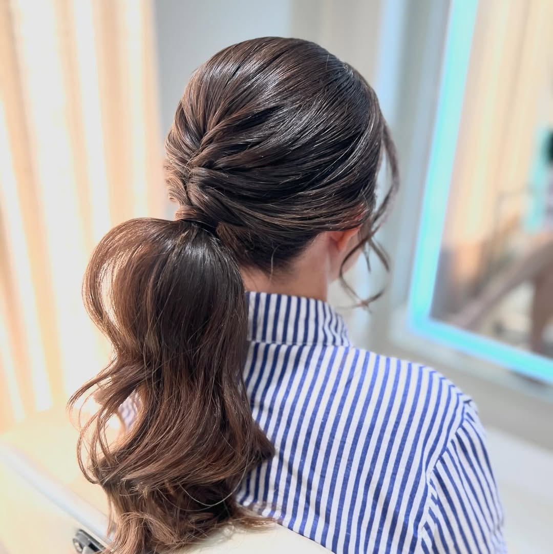 penteado para madrinha de casamento com vestido longo