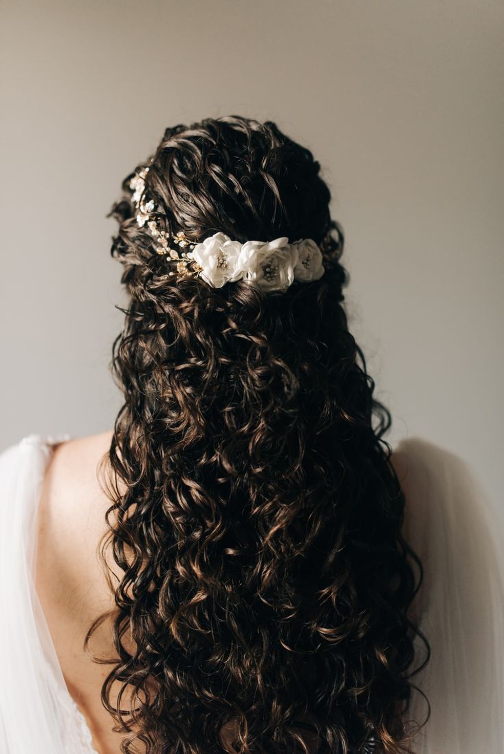 penteado madrinha casamento noite