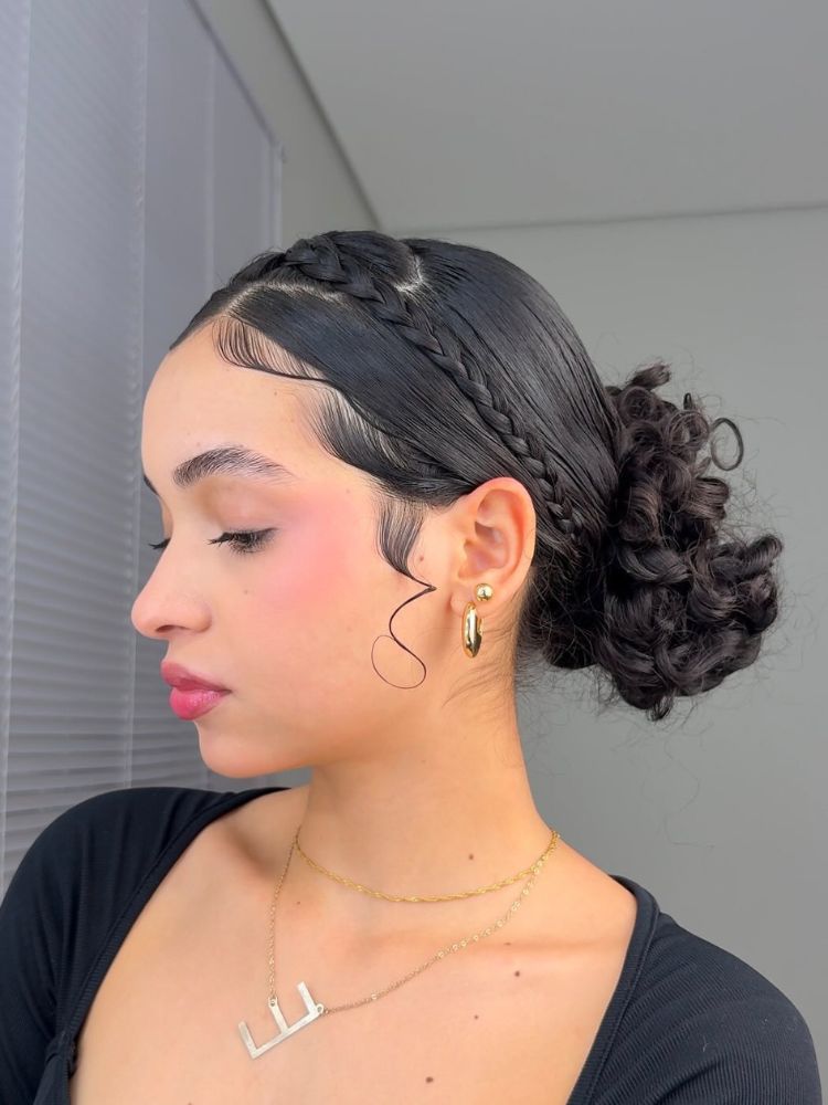 ideias de penteados de lado cabelo liso para festas