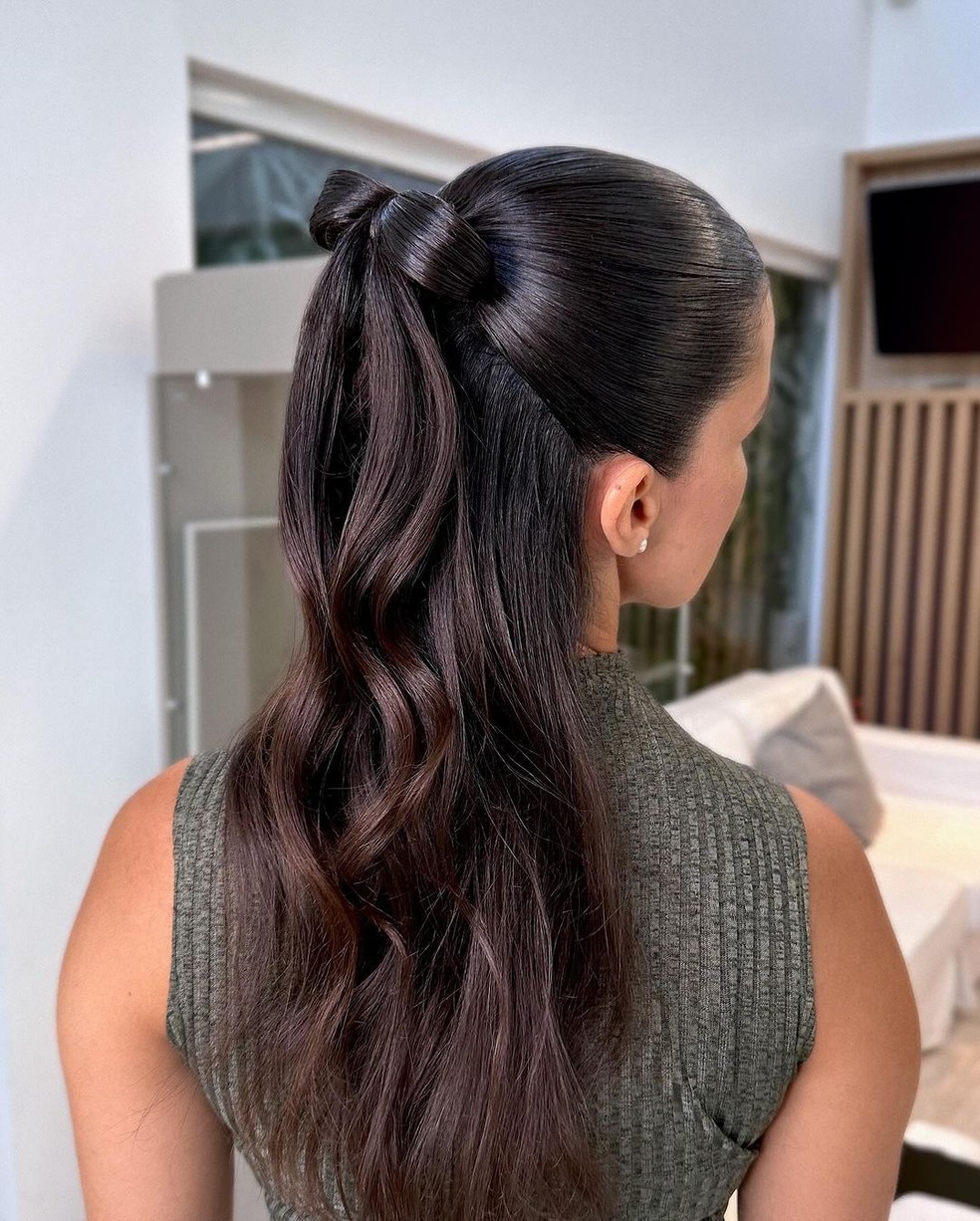 Guia Completo: Penteados para Cada Tipo de Decote de Vestido de Festa