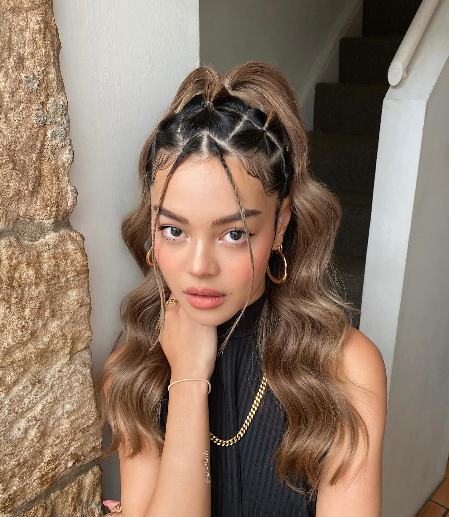 Penteados Minimalistas: A Arte da Elegância Discreta em Festas