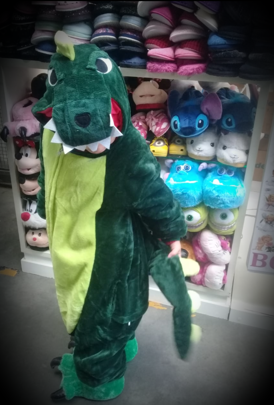 Pijama de dinossauro que brilha no escuro