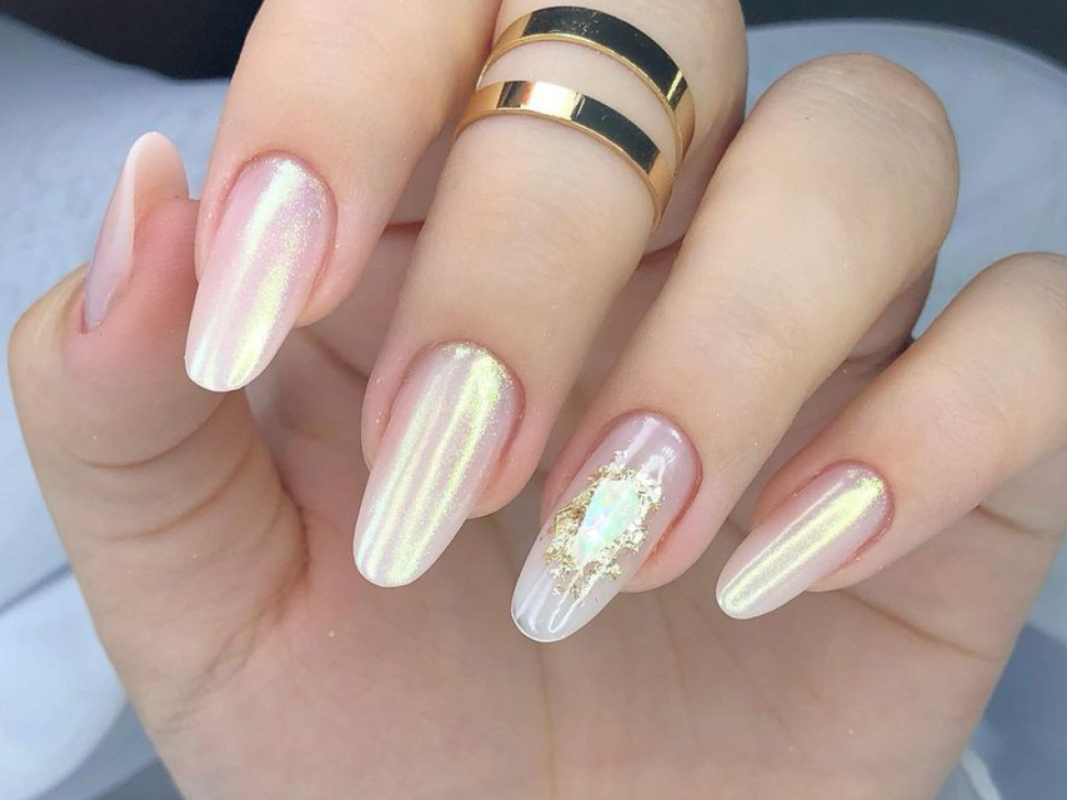 Pincéis de Cerdas Naturais vs. Sintéticas: Qual o Melhor para Suas Unhas?