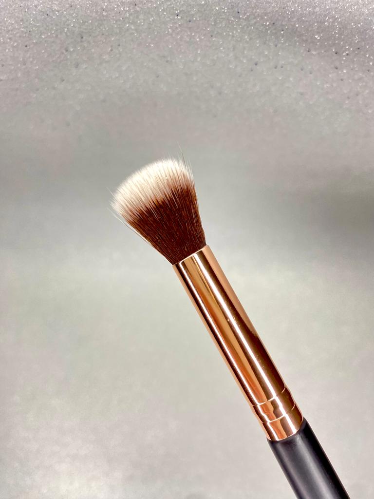 Cônico e Kabuki para Contorno Perfeito