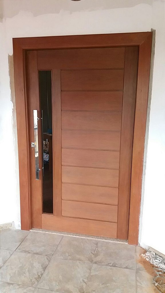 Porta pivotante de madeira com 10cm de eixo