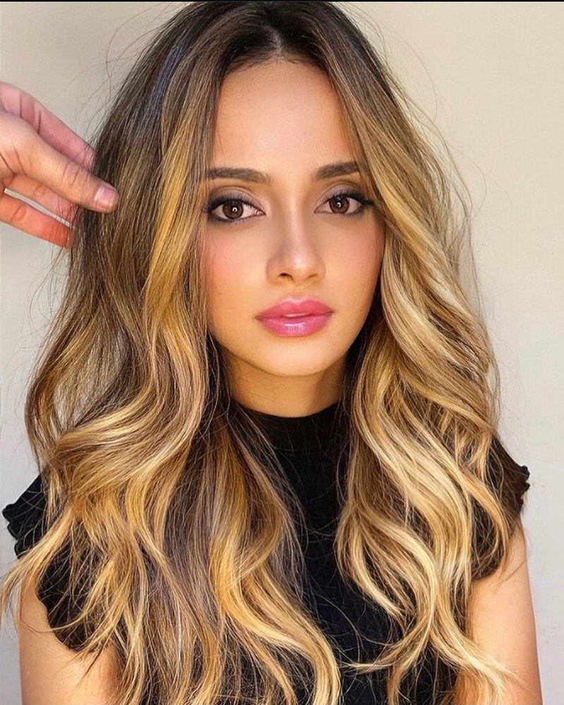 ideias de luzes no cabelo para inspiração