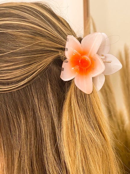 Presilha de flor de hibisco