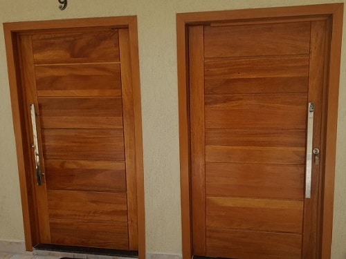 quanto custa envernizar uma porta de madeira