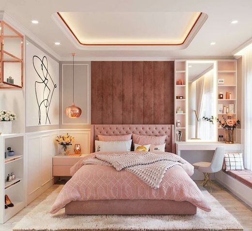 quarto feminino com espelho