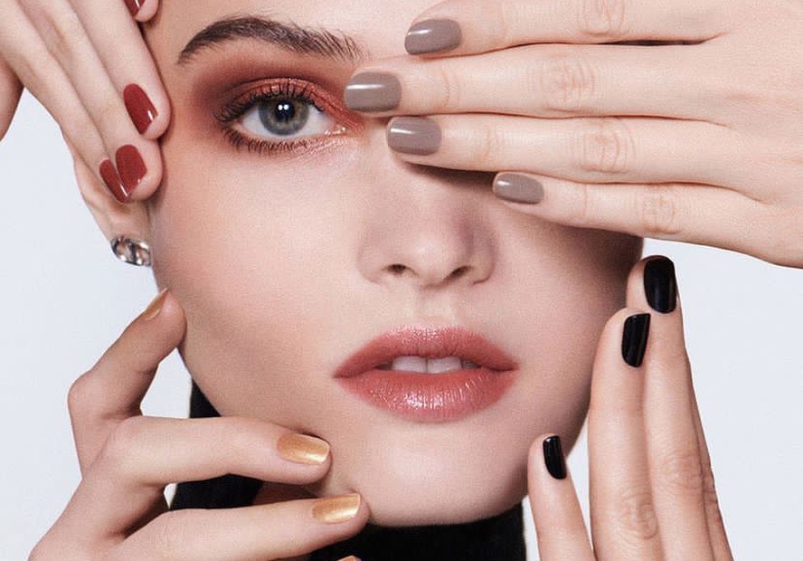 Como escolher o sapato ideal para seu vestido vermelho