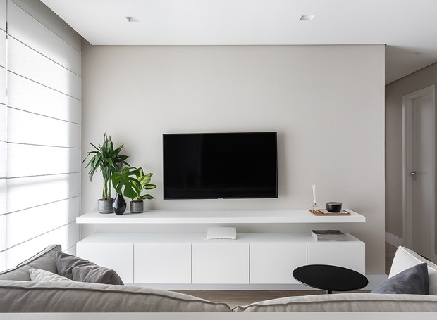 erros comuns ao escolher rack para sala pequena