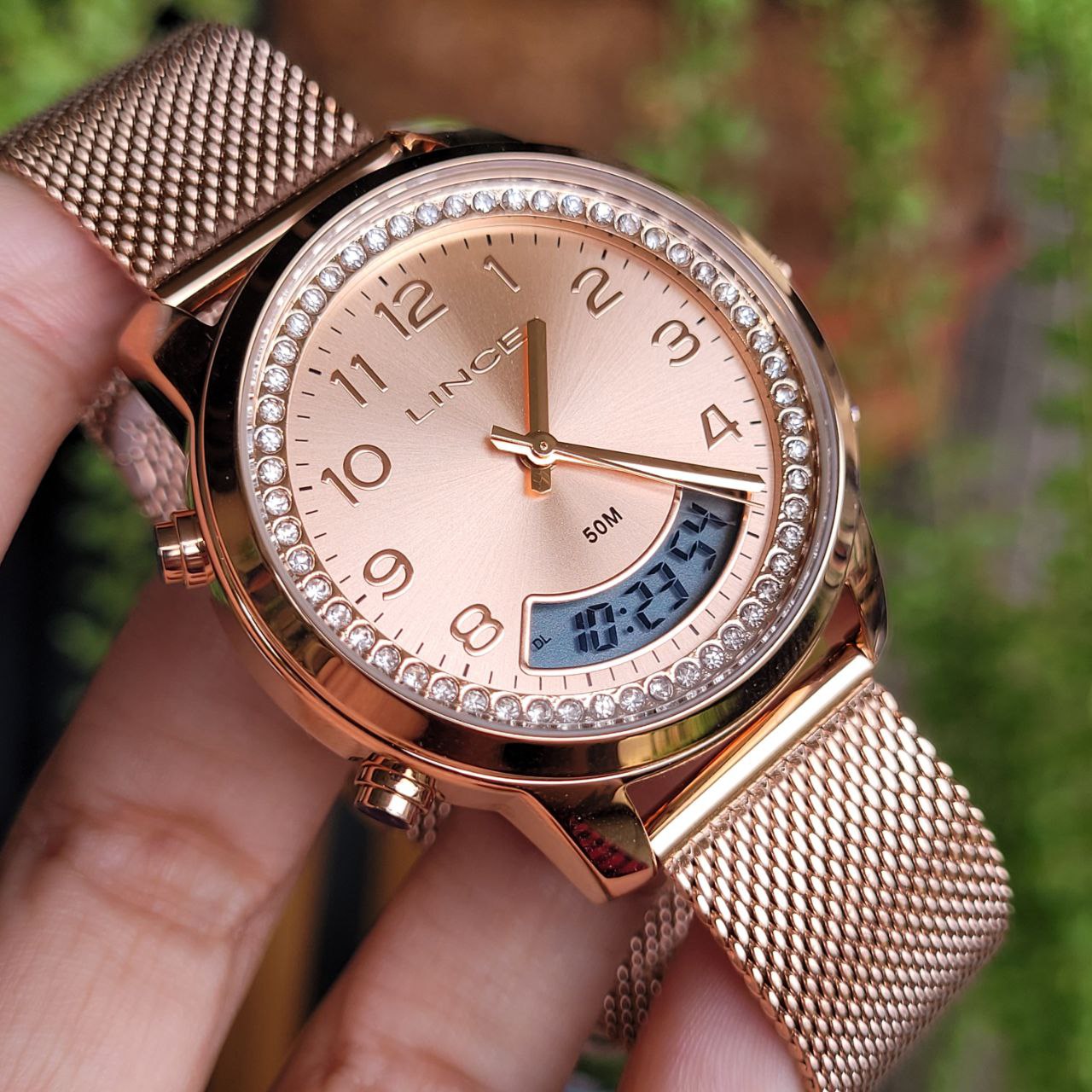 Relógio digital feminino com alarme