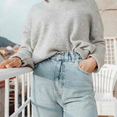 O retorno do Mom Jeans: como usar a peça-chave dos anos 90 hoje