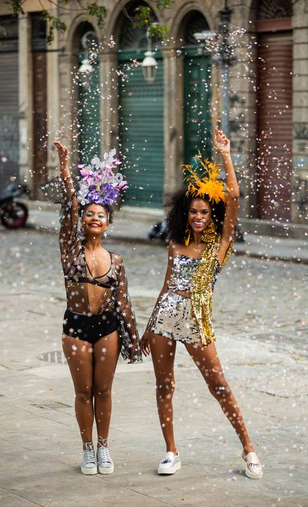 Top 10 Fantasias de Casal e Grupo para Arrasar na Folia