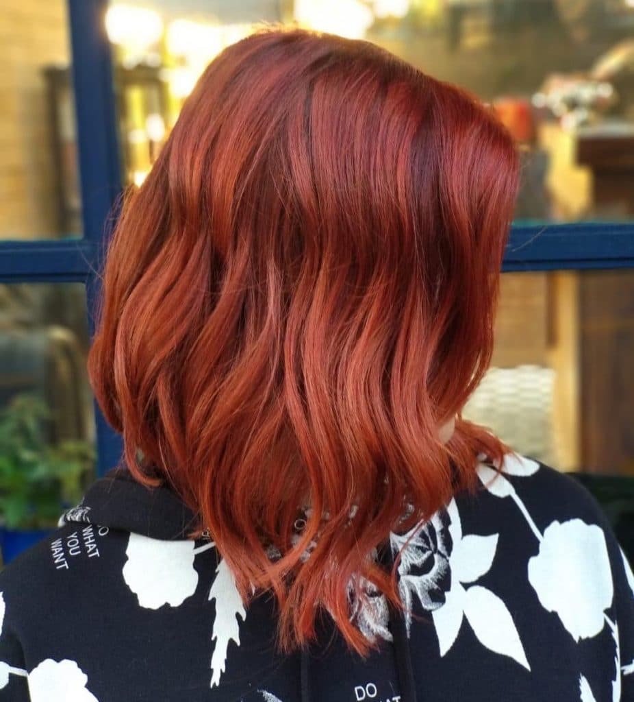 Rotina de Cuidados Essenciais para Manter seu Ruivo Escuro Vibrante