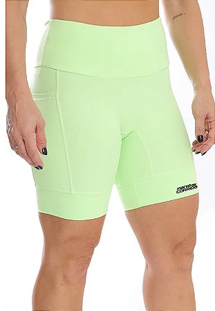 Shorts de compressão com bolsos