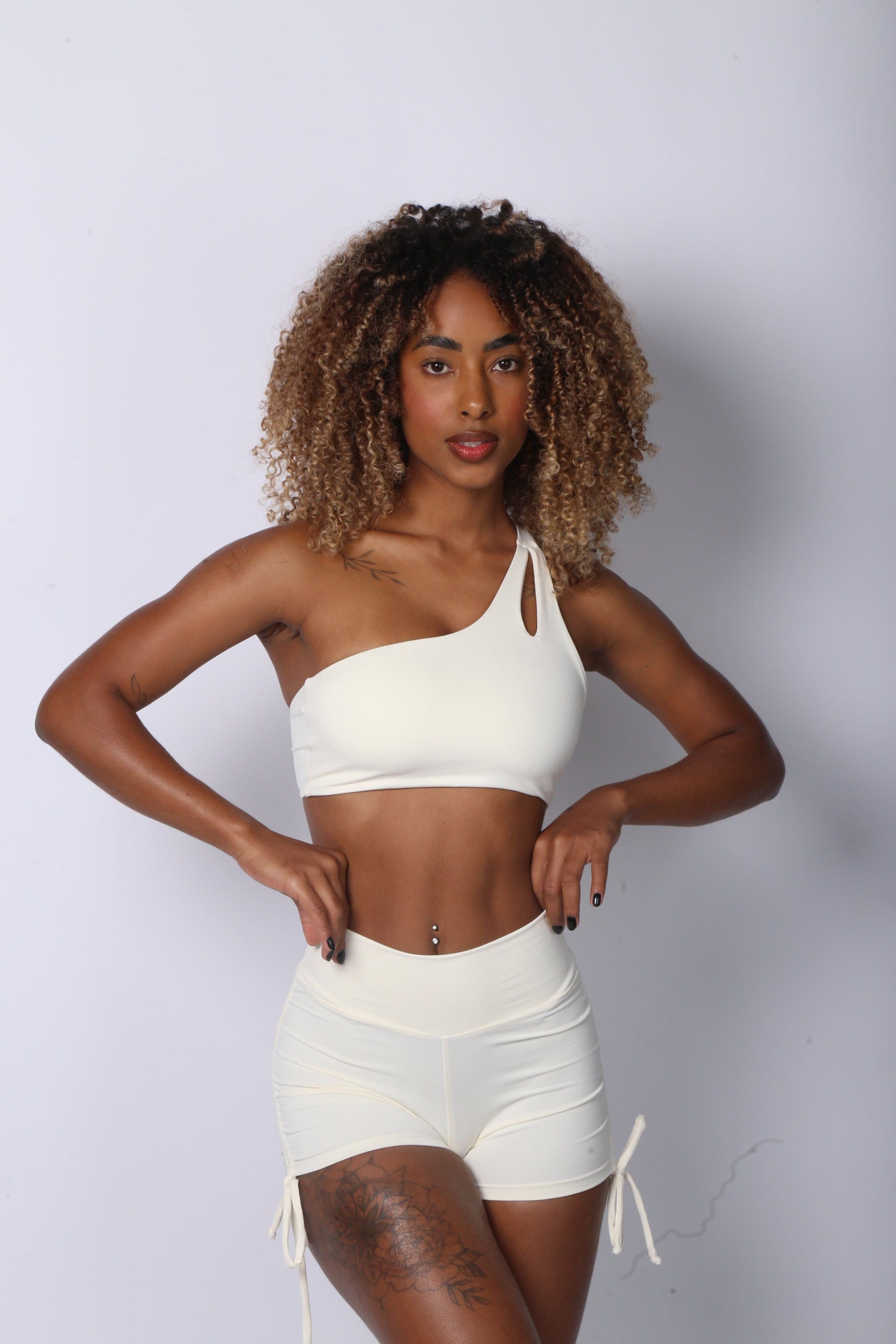 Shorts de compressão feminina