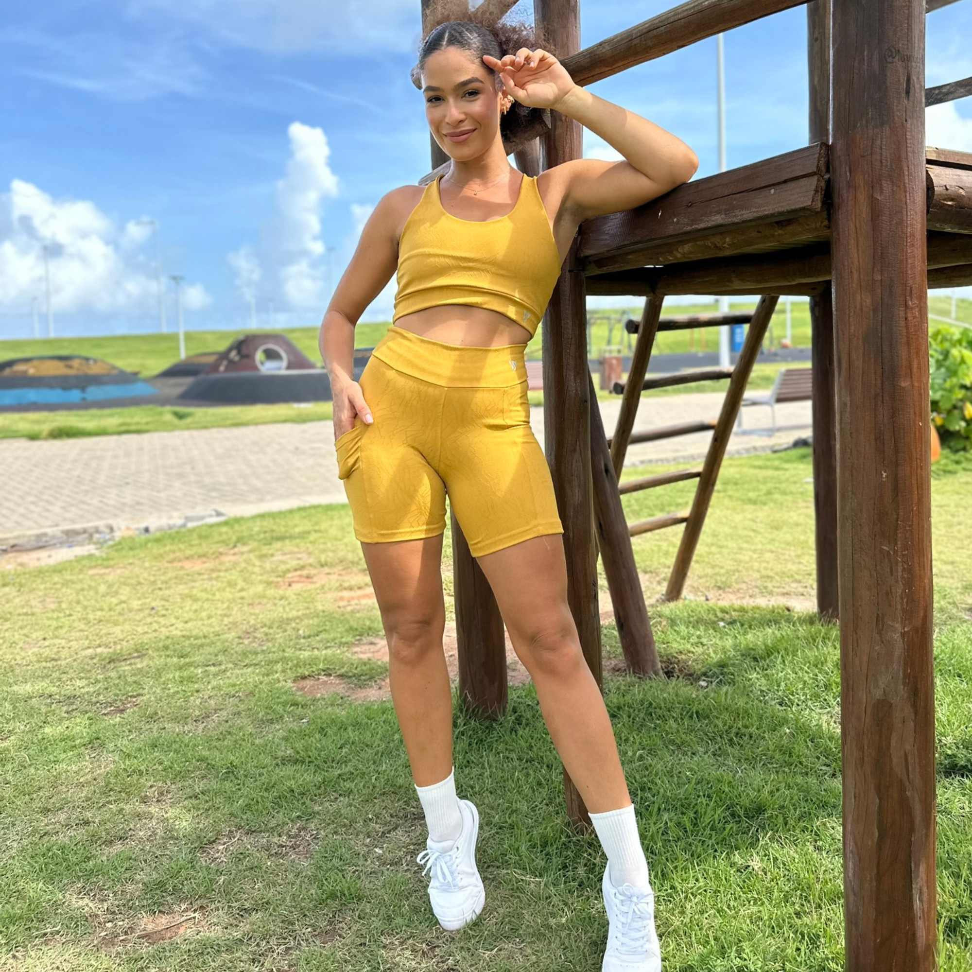 Shorts de academia com proteção UV