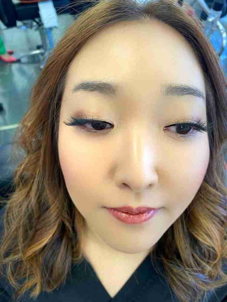 Como Escolher o Formato Ideal de Sobrancelha Oriental para o Seu Rosto