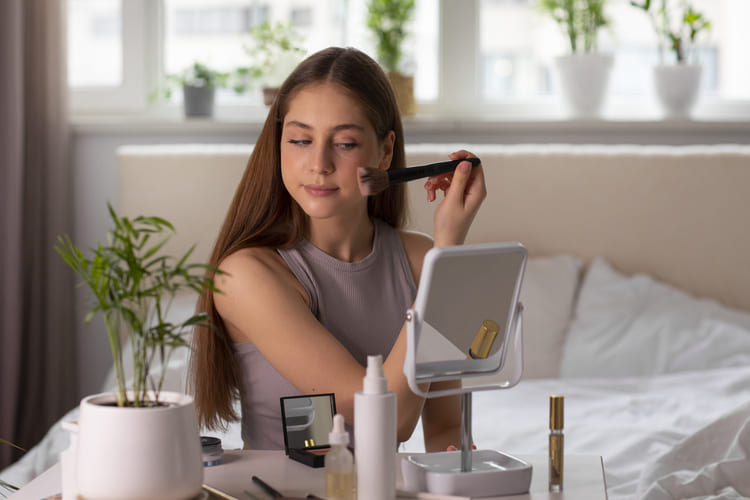 Como a maquiagem reflete sua autoestima na vida real