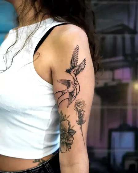 tatuagem braço fechado vs braço parcial feminino