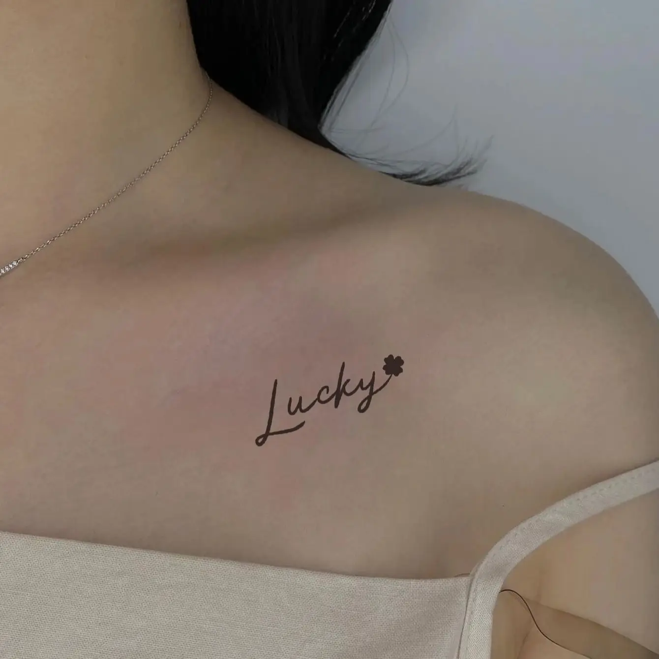 tatuagem atrás do braço vs tatuagem no antebraço feminino