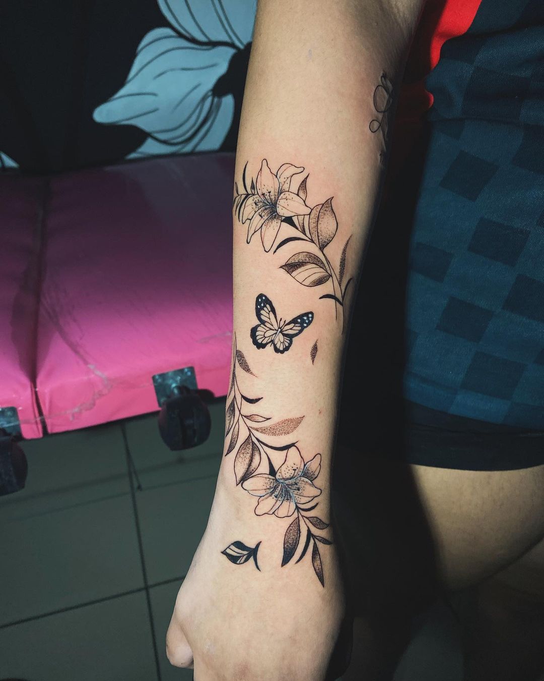 erros comuns ao fazer tatuagem no antebraço feminino