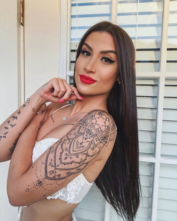 tatuagem feminina braço