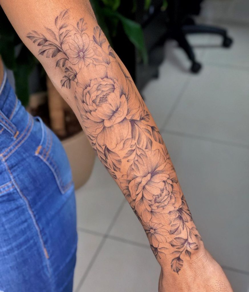 tatuagem feminina braço inteiro