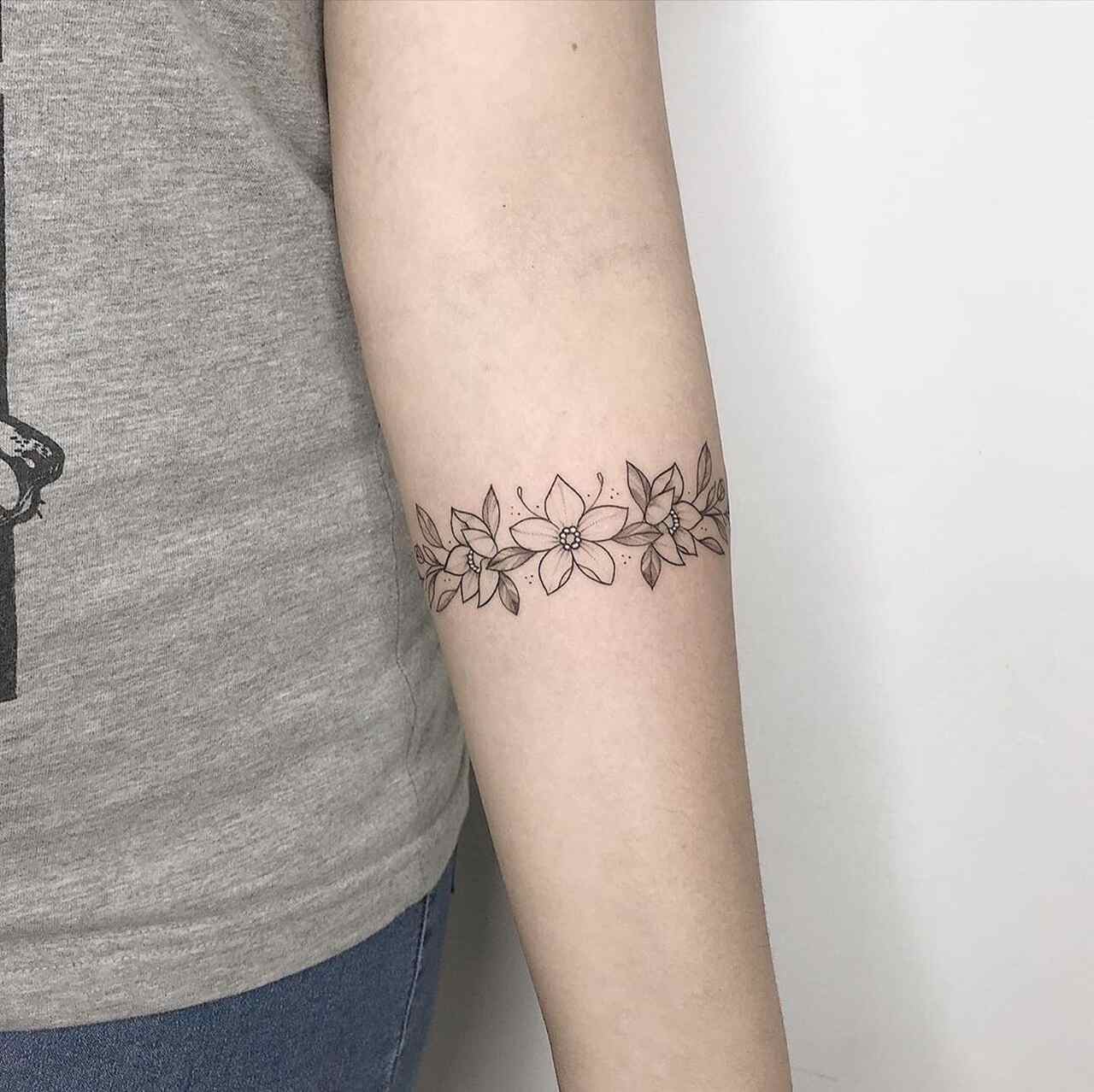 quanto custa uma tatuagem feminina no braço