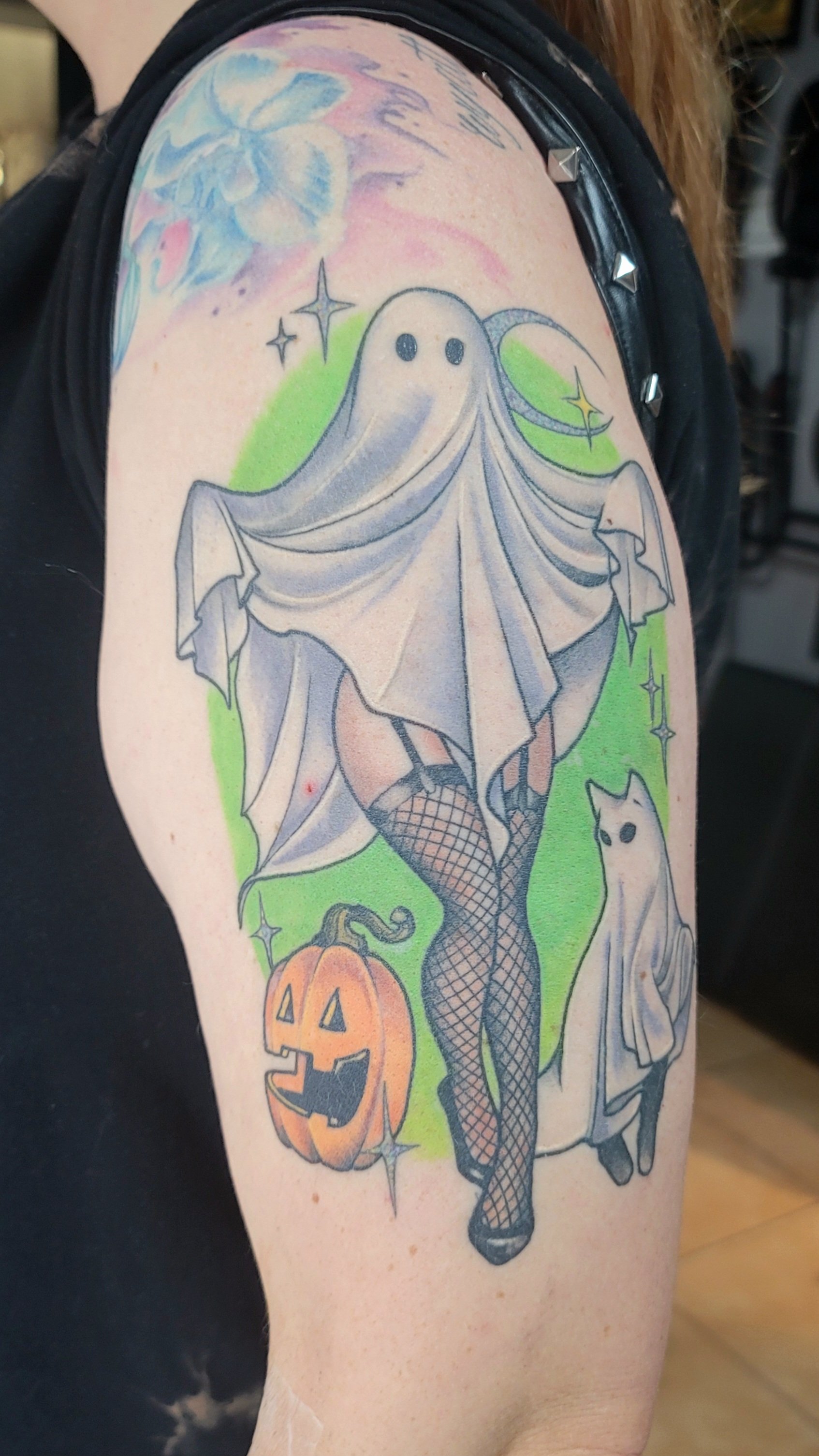 Guia Completo: Símbolos Clássicos para sua Tatuagem de Halloween Permanente