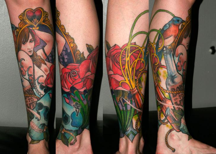 tatuagem de leão na perna feminina