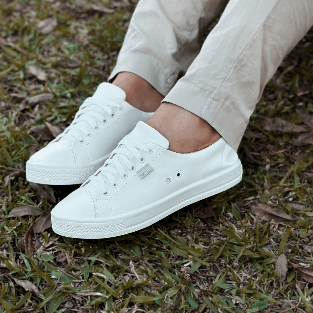 Tênis branco feminino de marca