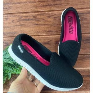 Tênis feminino sem cadarço bege