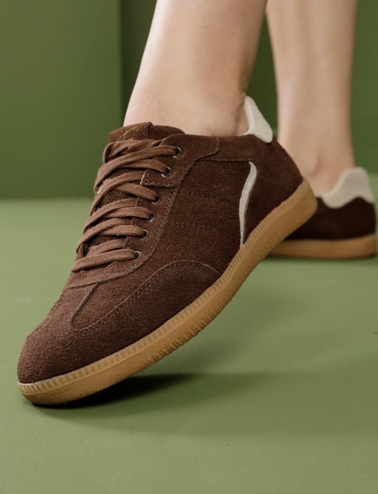 tenis marrom feminino