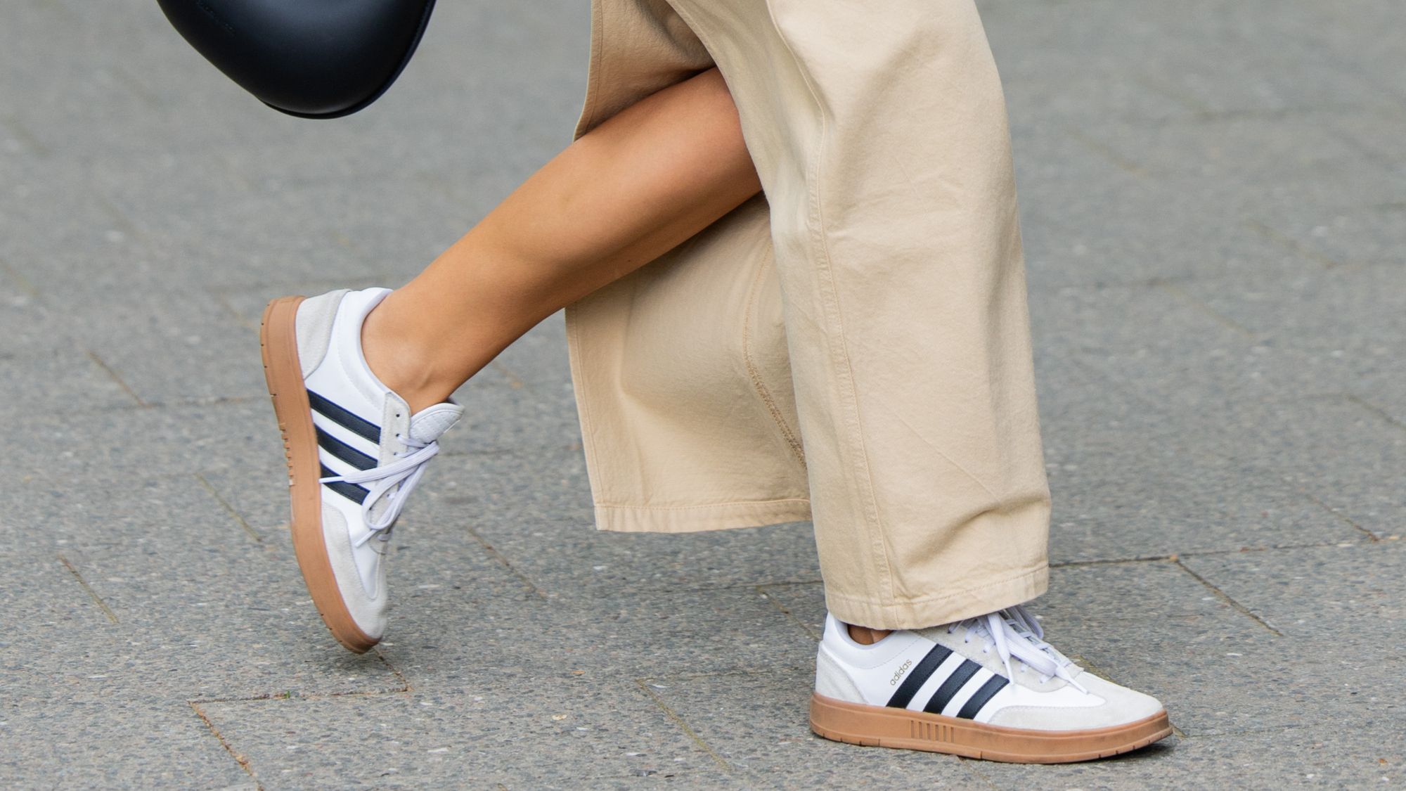 tênis para usar com vestido de casamento