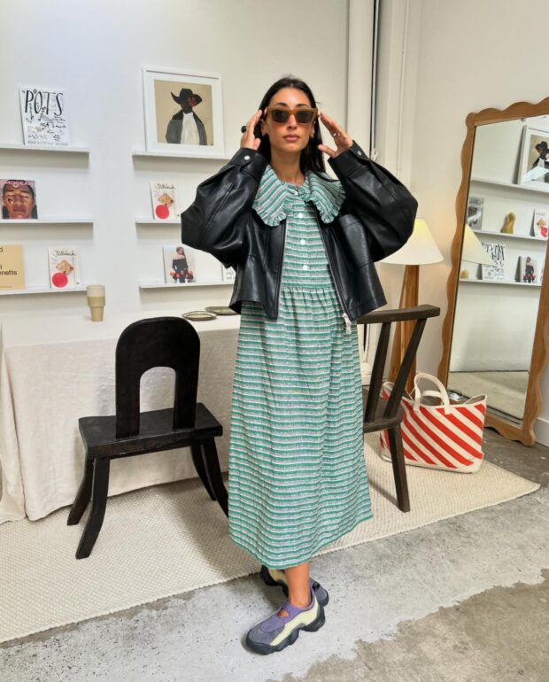 vestido branco com tênis