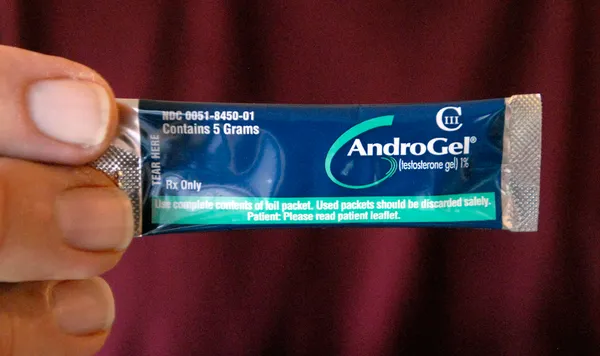 testosterona manipulada feminina