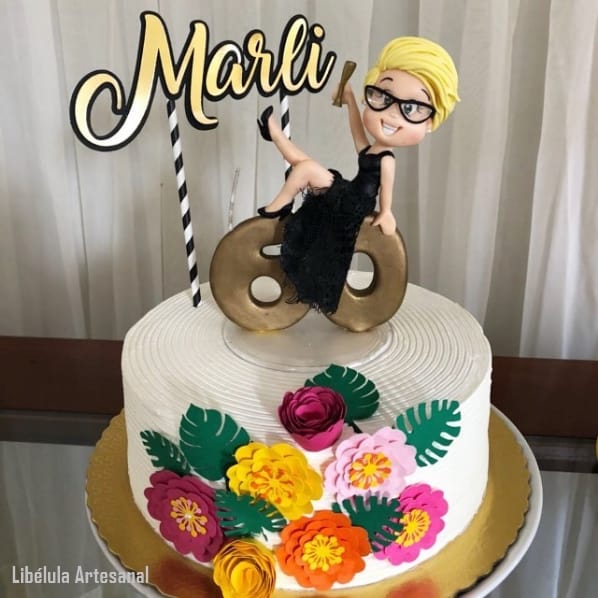 ideias criativas topo de bolo 60 anos feminino