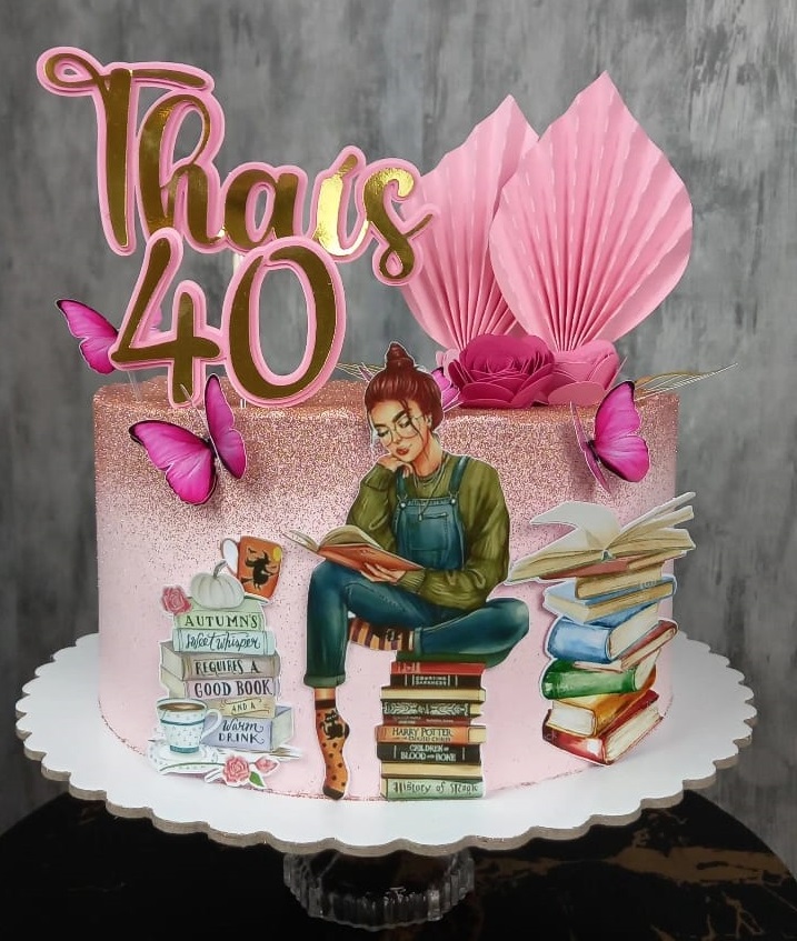 topper de bolo feminino com borboletas