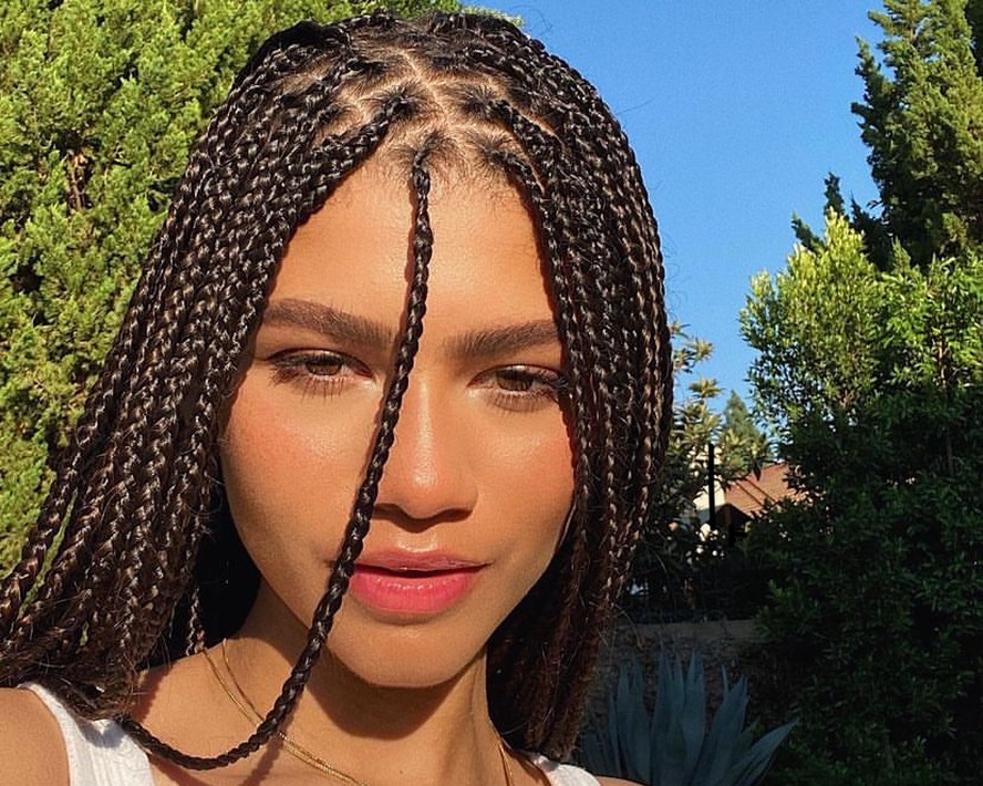 Tranças com apliques sintéticos