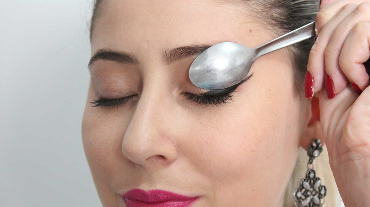 Como Escolher a Colher Certa para o Delineado Perfeito