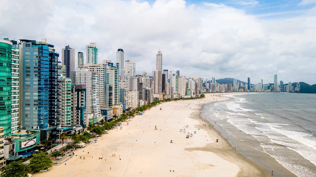 Aventura em SC: Os Melhores Parques e Trilhas para Adrenalina