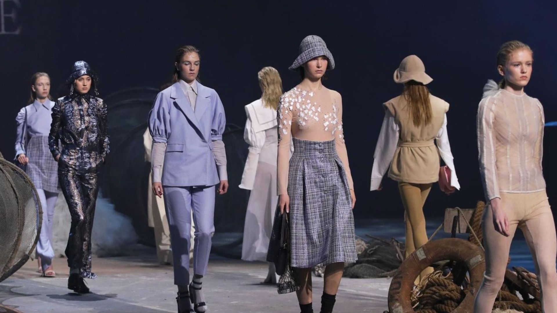 Desvendando o Fairycore e Balletcore: Tendências de Estilo para Festivais 2026