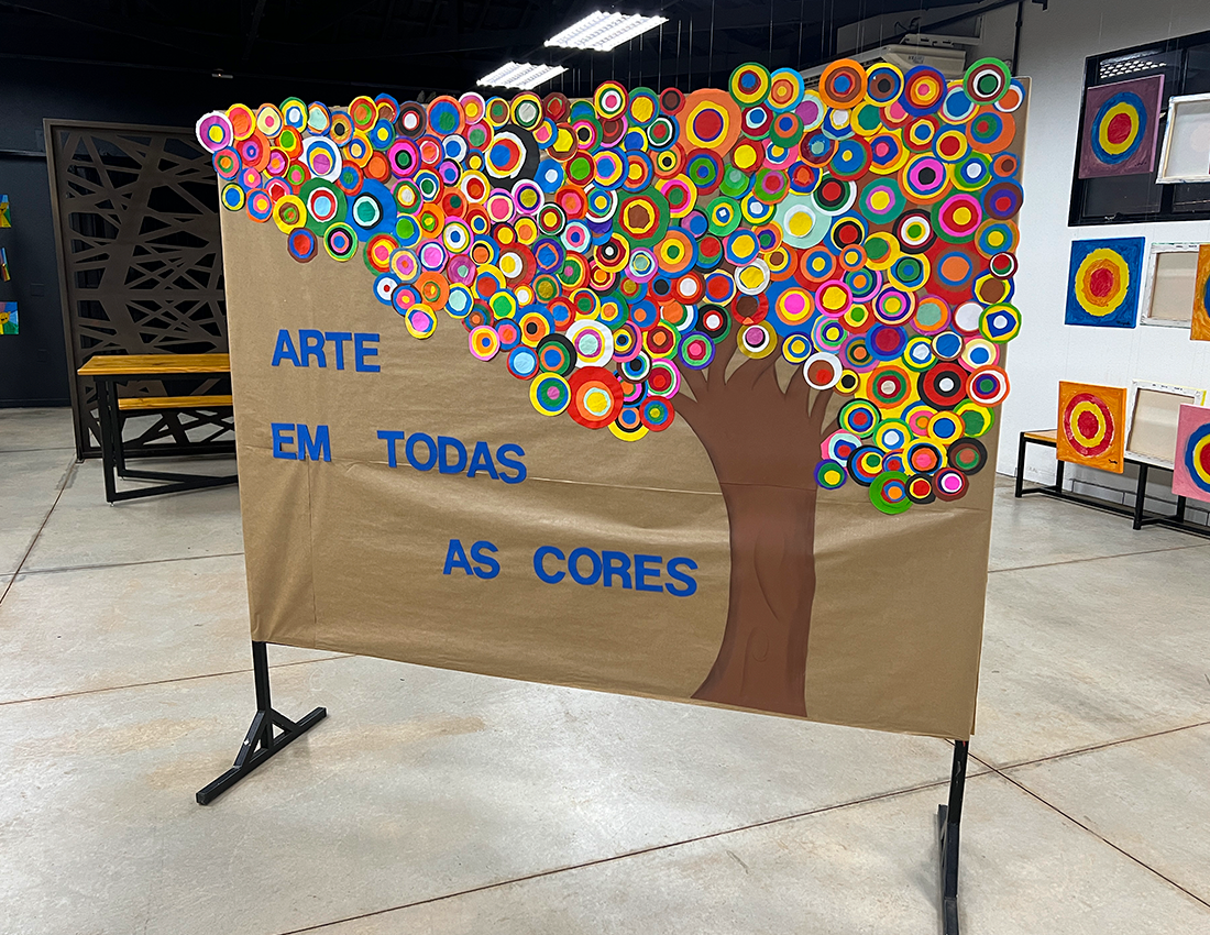 10 Temas Criativos para Sua Próxima Exposição de Arte Escolar