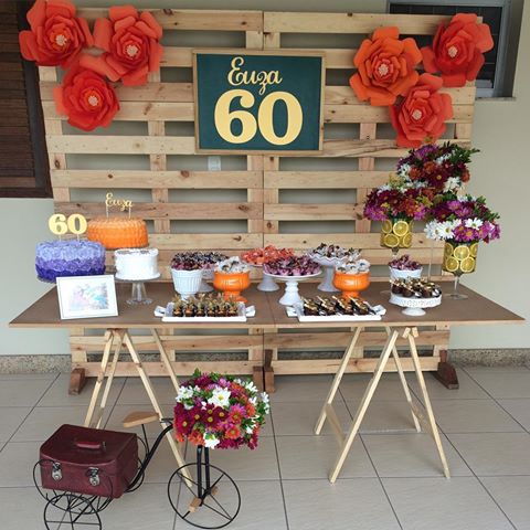 Dicas de moda e estilo para arrasar na sua festa a caráter dos anos 60