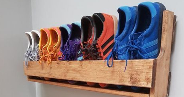 uma sapateira de mdf