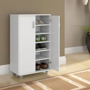 uma sapateira de mdf