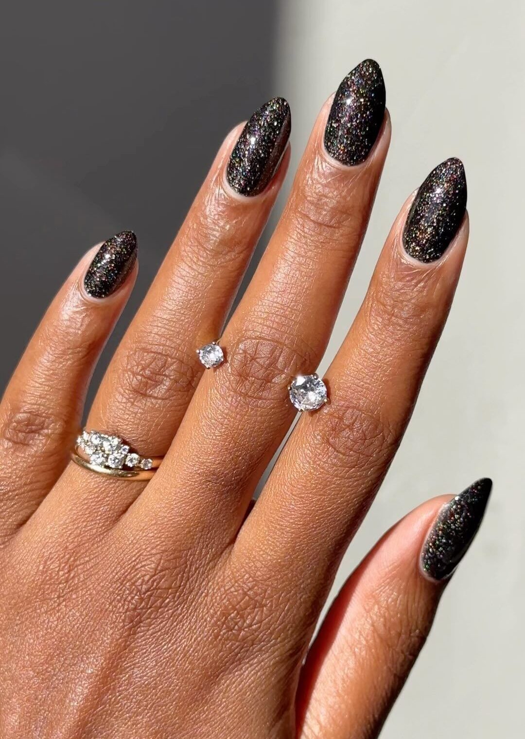 Unhas de Gel Encapsuladas com Glitter: Inspirações e Passo a Passo